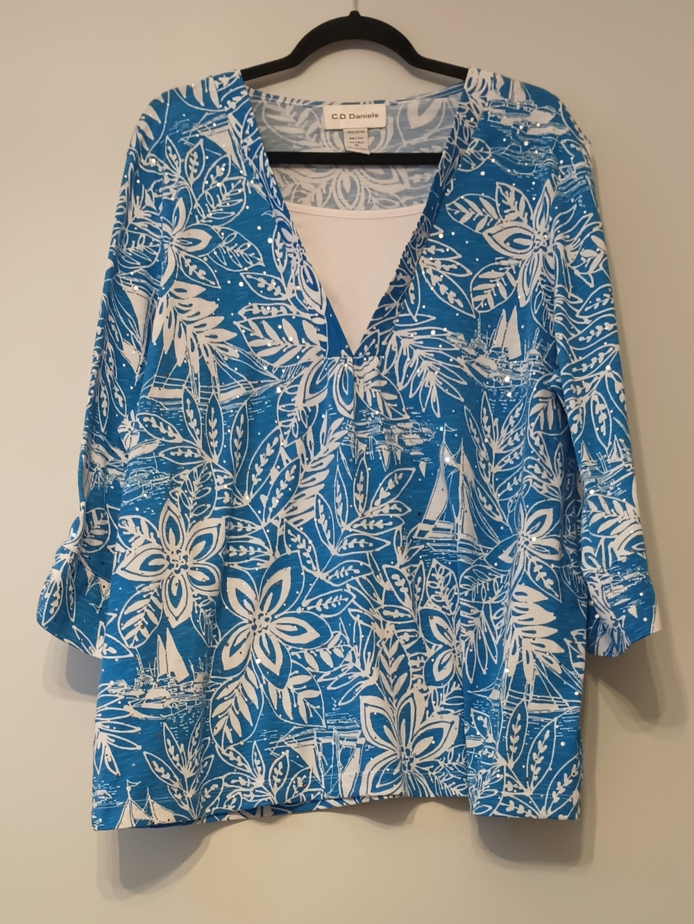 CD‎ Daniels Blue & White Floral V-Neck Tunic 1X